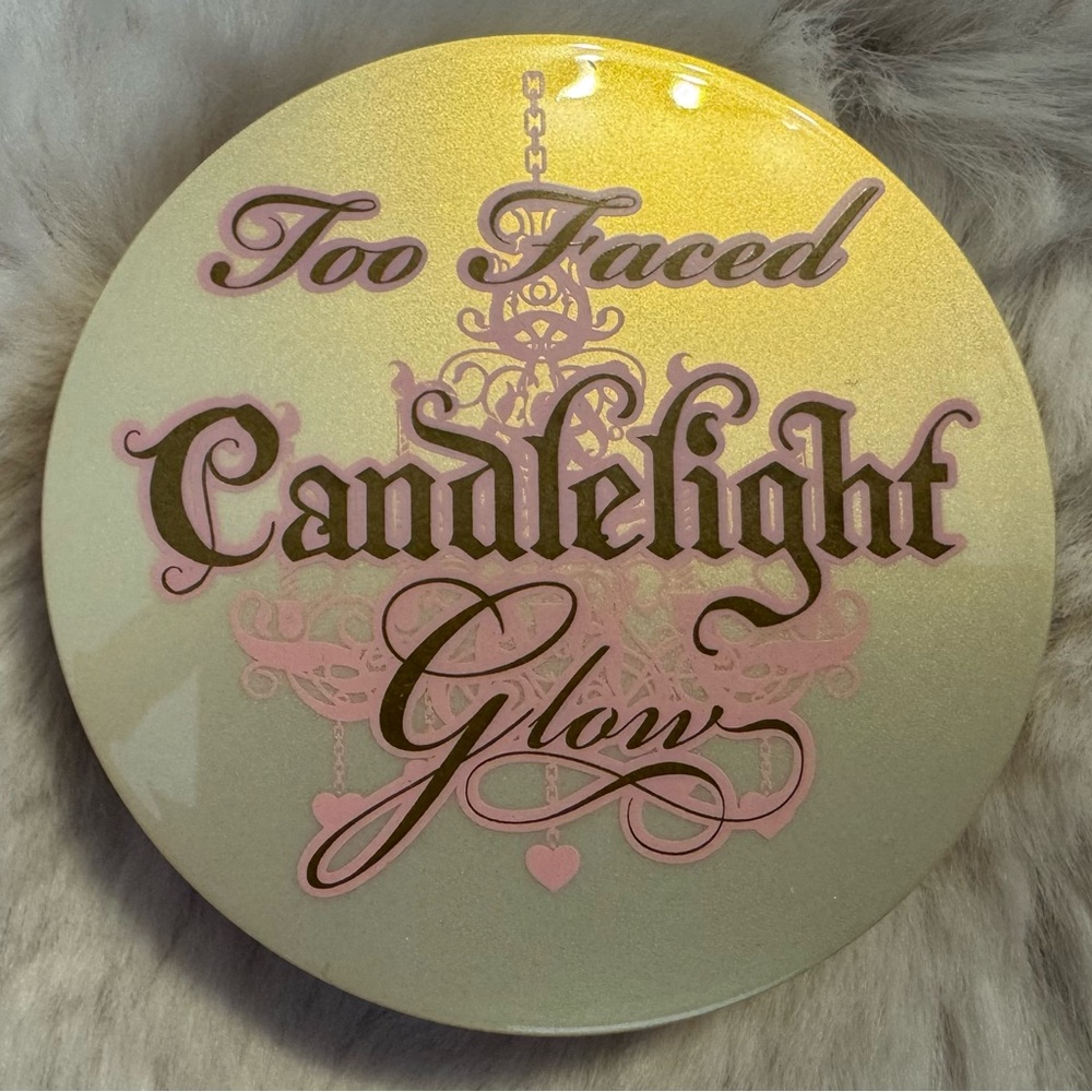 Too Faced Candlelight Glow Highlighter and Natasha Denona Lila’s mini palette